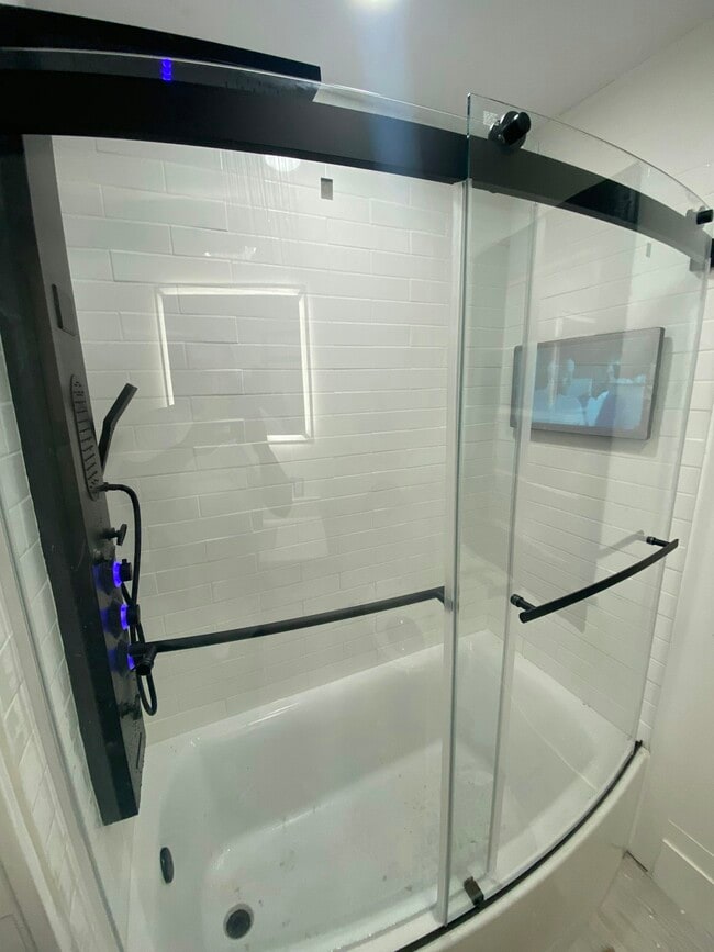 Building Photo - 2816 20th Street Ensley