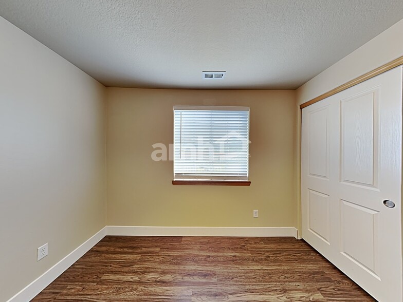 Building Photo - 2522 Char Cir NW