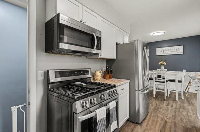 Building Photo - 2685 Northville Dr NE
