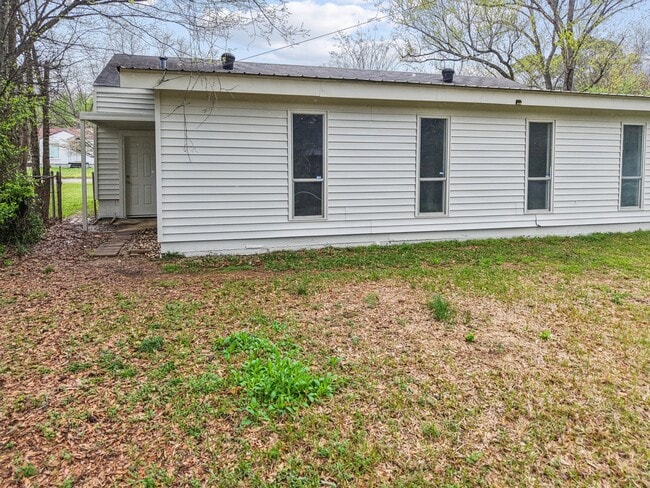 Building Photo - 417 Price Dr