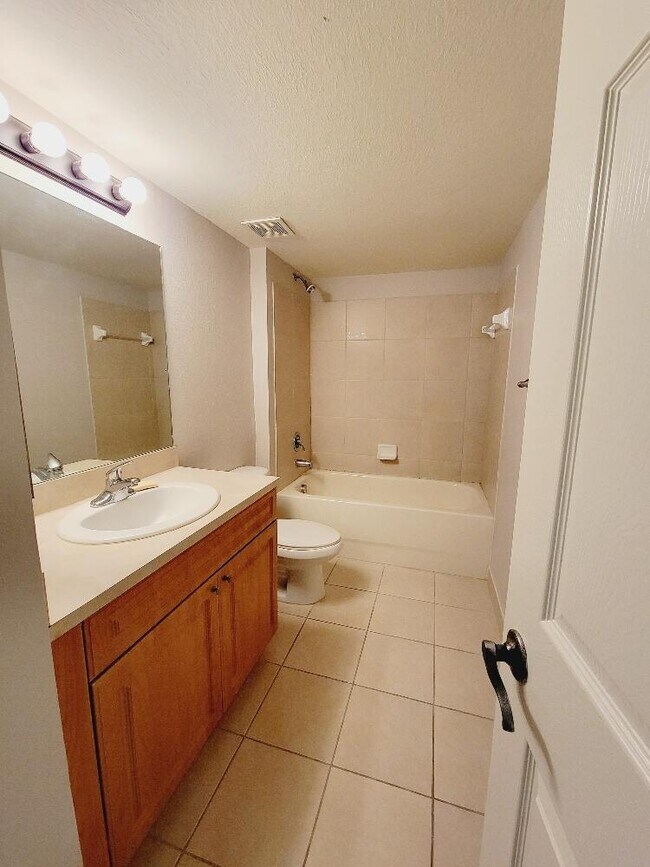 Building Photo - 6761 Heritage Grande