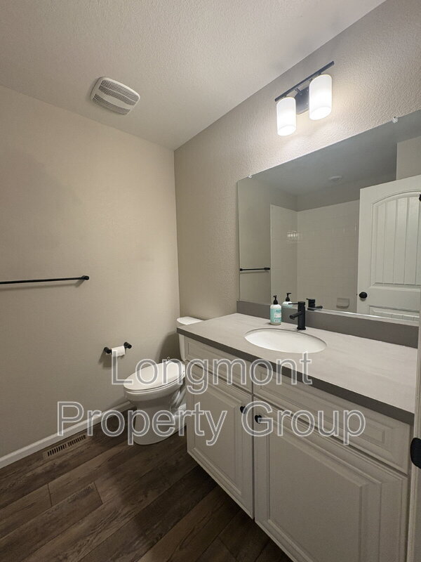 Building Photo - 4653 North Bend Way