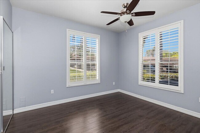 Building Photo - Move-In Ready Condo with Premium Community Amenities