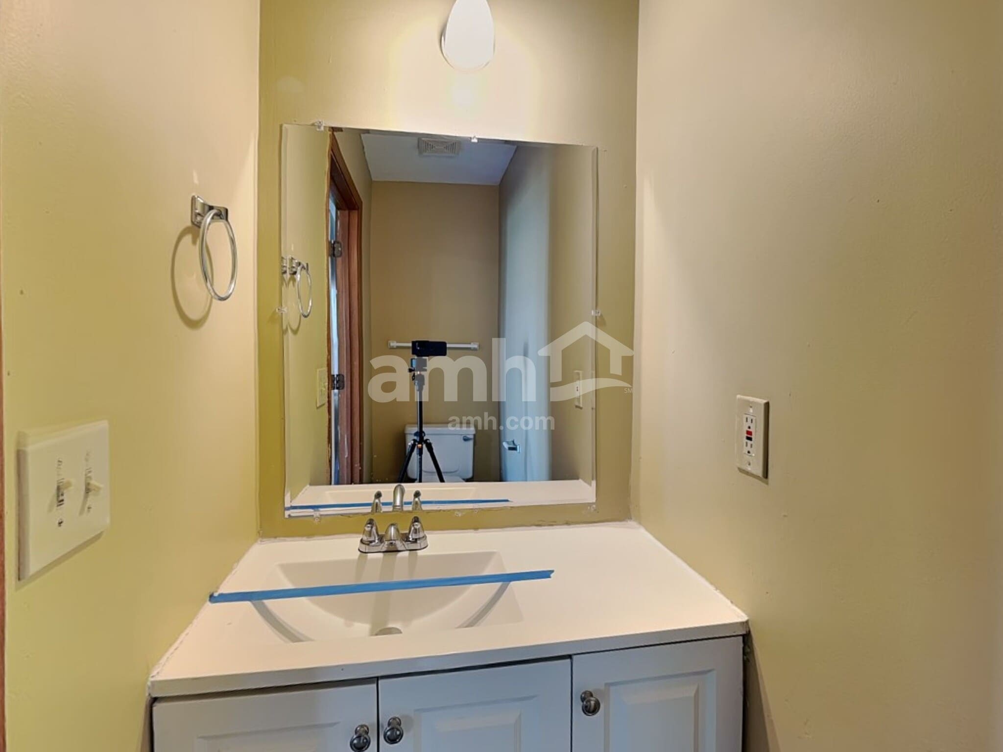 Building Photo - 2650 Willowgate Rd