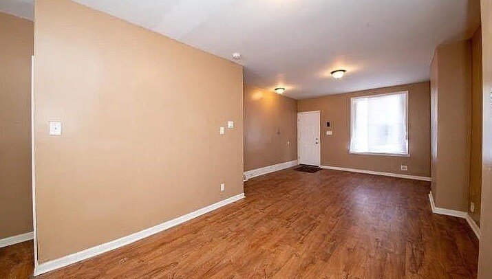 Building Photo - 509 N Paxon St