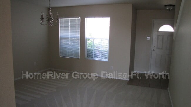 Building Photo - 1912 Shasta View Dr