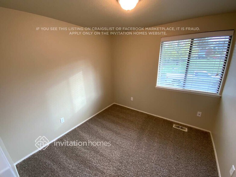 Building Photo - 7826 N Woodworth Ave