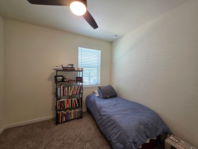 Building Photo - Beautiful Newer Build 3 Bedroom Home in Be...