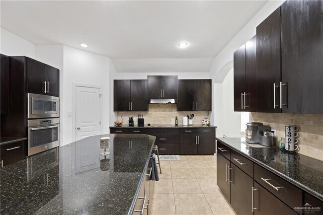 Building Photo - 26 Santa Inez St