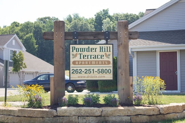 Building Photo - Condo Style Upper 2 bedroom 2 bathroom Apartment Available