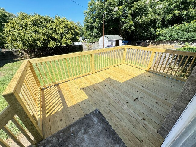 Building Photo - Newly REMODELED STONE HOUSE near downtown,...