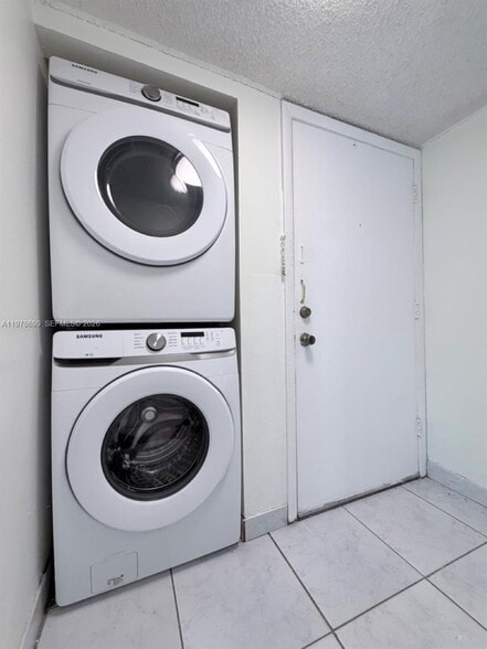 Building Photo - 15470 SW 82nd Ln