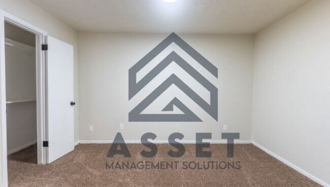 Building Photo - 4 Bedroom Rent to Own Home Available!