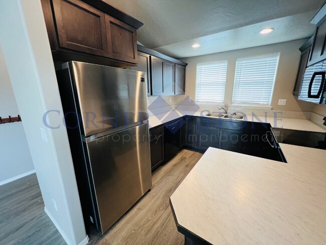 Building Photo - Great Home on Corner Lot!