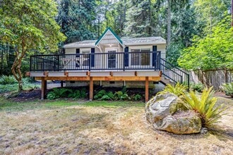 Building Photo - Charming 1-Bedroom Cottage Near Hood Canal...