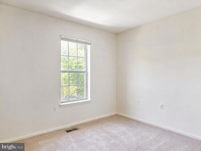 Building Photo - 2723 Manorhaven Ct
