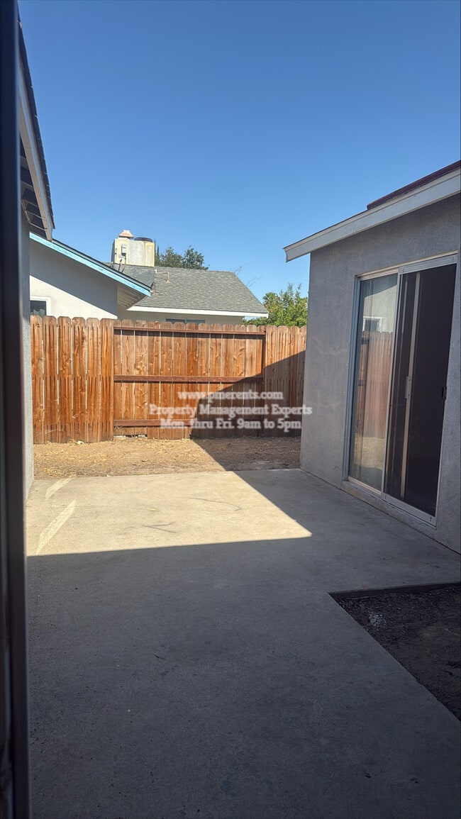 Building Photo - 3016 Snowberry Ln