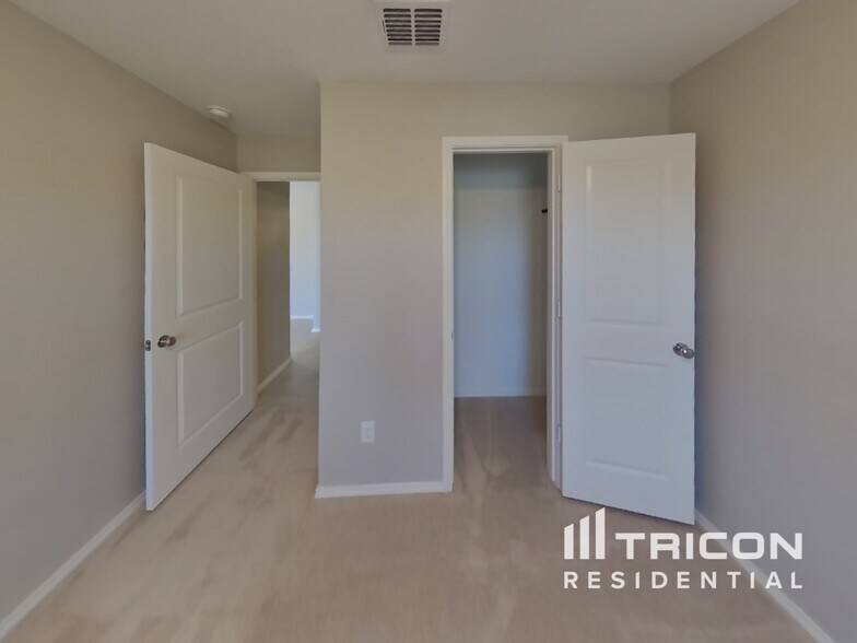 Building Photo - 1708 Clairborne Ct