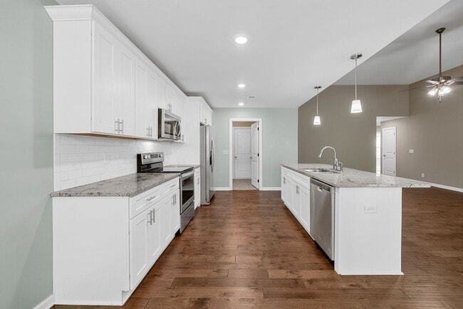 Building Photo - 1252 Magnum Dr