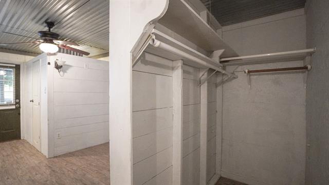 Building Photo - 1044 N King Rd