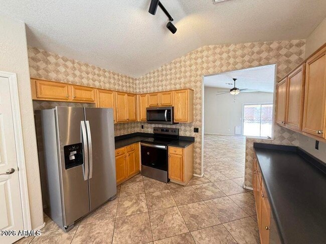 Building Photo - 3518 W Charlotte Dr