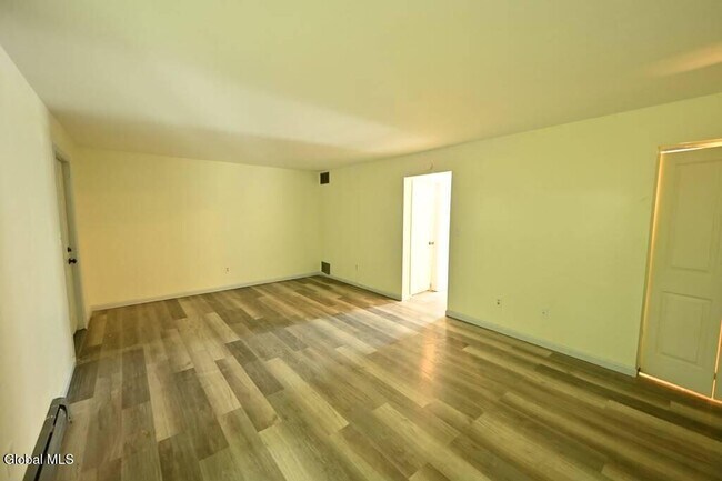 Building Photo - 217 1st St