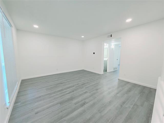 Building Photo - 620 Royal Crest Dr