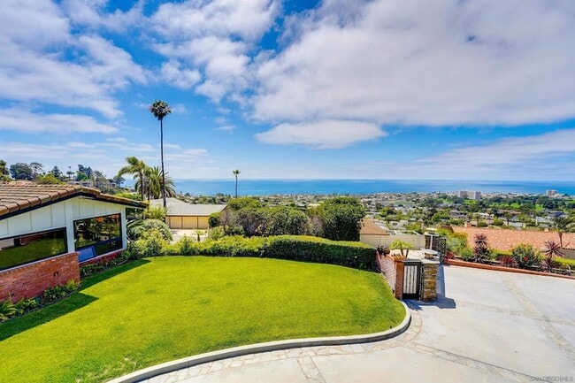 Building Photo - 6435 El Camino Del Teatro