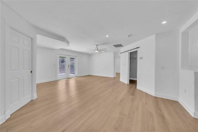 Building Photo - 314 W Frances Ave