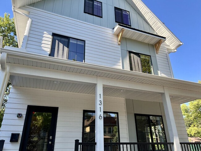 Primary Photo - 1316 SE 8th St