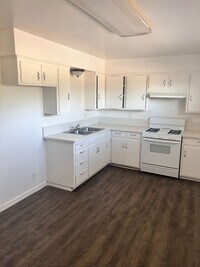 Building Photo - 820 Sutter Ave