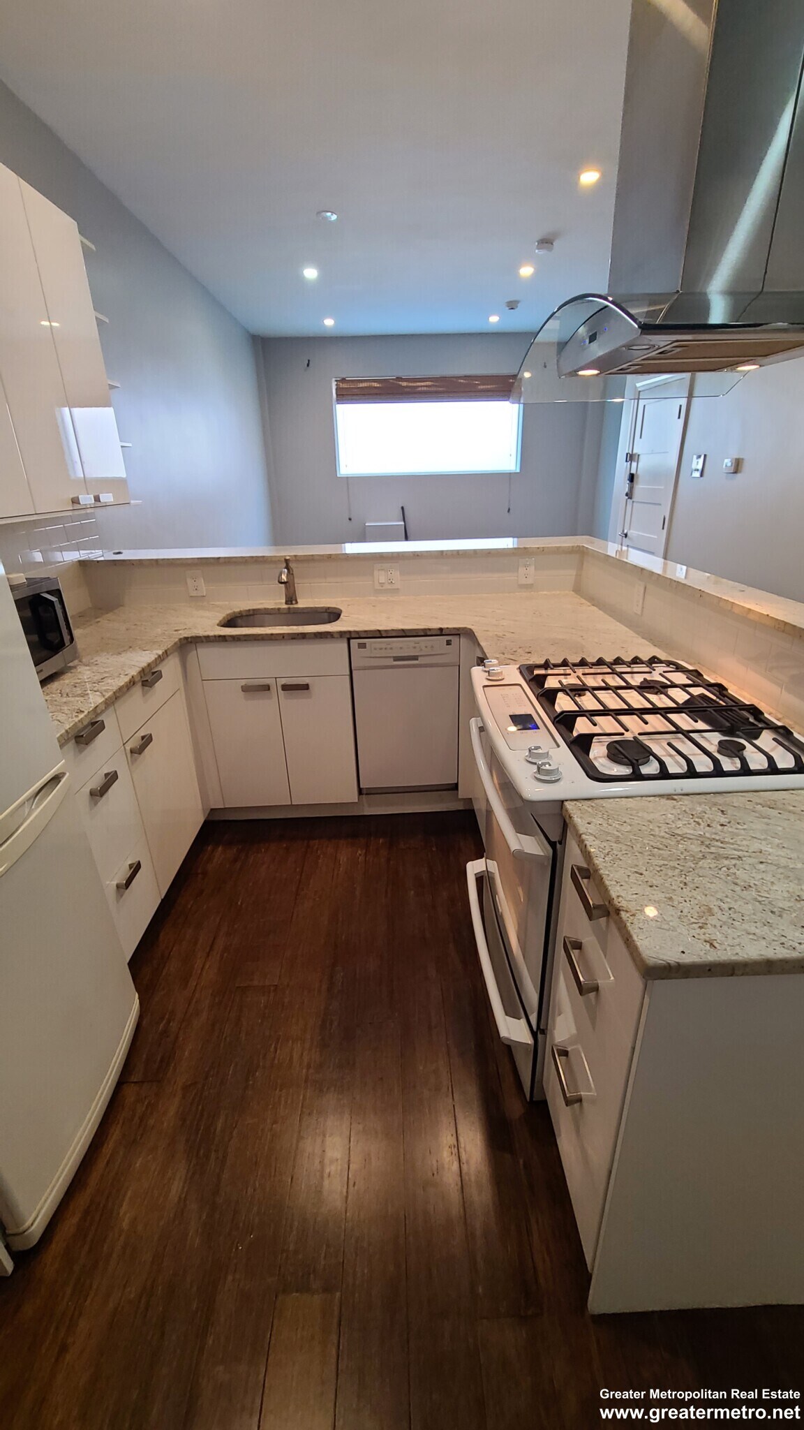 Building Photo - 99 Endicott St