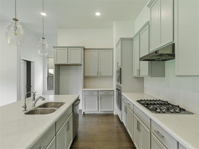 Building Photo - 1925 Emilia Dr