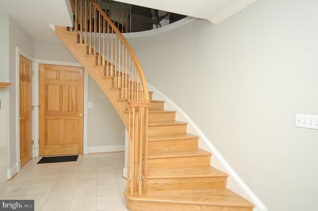 Building Photo - 706 S Bond St