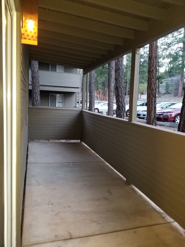 Building Photo - Upgraded West-Flagstaff Condo in the Arbor...