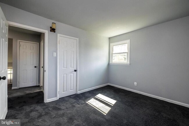 Building Photo - 5468 Drexel Ave