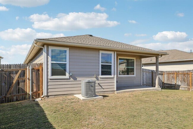 Building Photo - 523 Millbrook Blvd