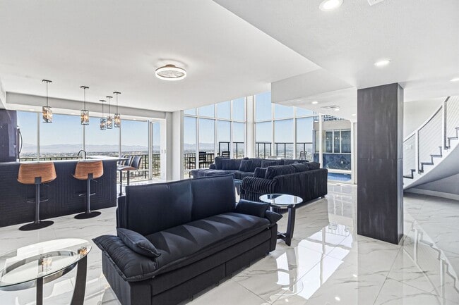 Building Photo - 3111 Bel Air Dr