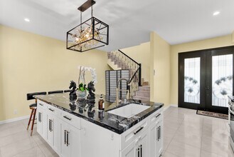 Building Photo - 17812 Parthenia St