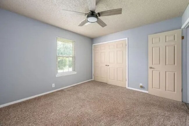 Building Photo - Updated 3 Bedroom/2 Bath Home w/Beautiful Landscaping - Edmond Schools