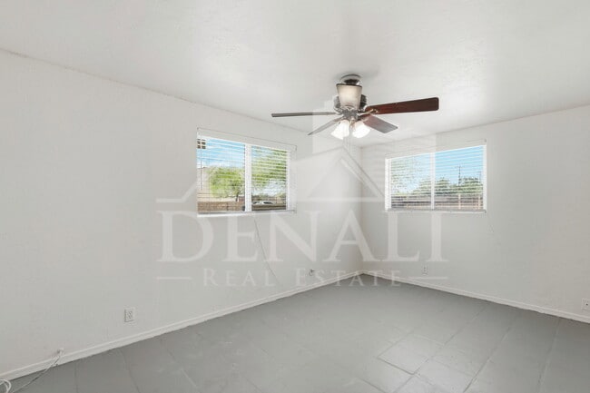 Building Photo - 3801 N 4th Ave