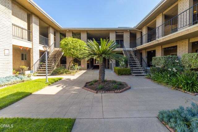 Building Photo - 630 W Huntington Dr