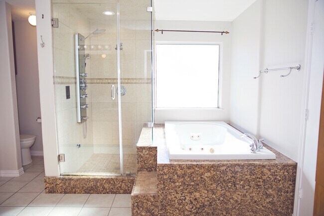 Building Photo - 18234 Sable Tree Dr