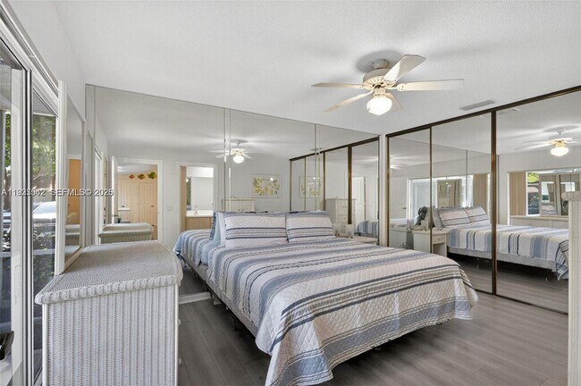 Building Photo - 7102 Geminata Oak Ct