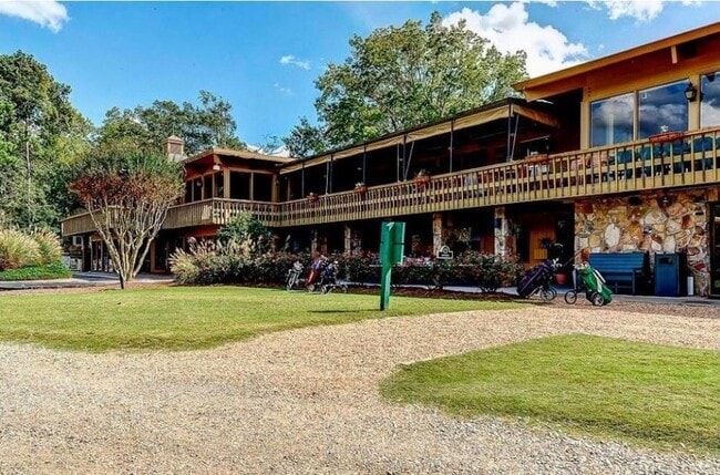 Building Photo - 150 Maribeau Square NW