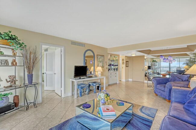 Building Photo - 3589 S Ocean Blvd
