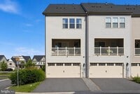 Building Photo - 10120 Stonecat Ct
