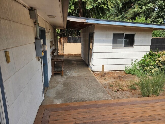 Building Photo - Beautiful 3BD/2BA Home In Hayden Bridge Area