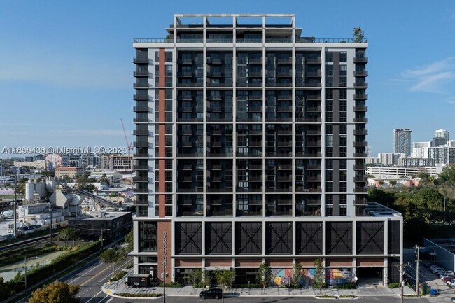 Building Photo - 23 NE 17th St