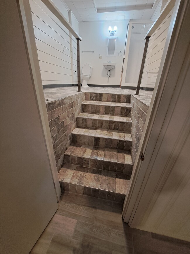 Building Photo - 2883 Charing Rd